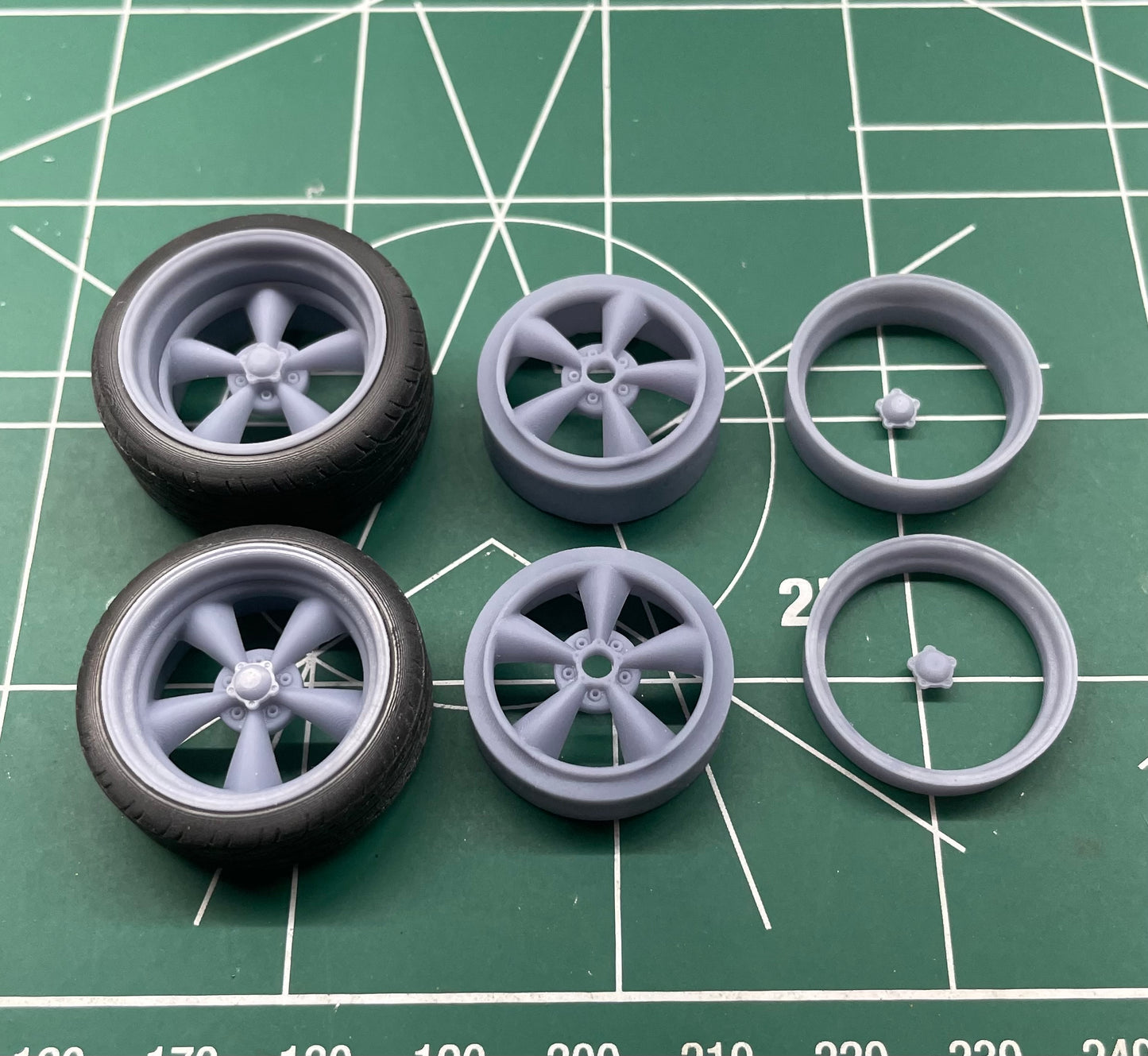 Torque Thrust 20" Staggered