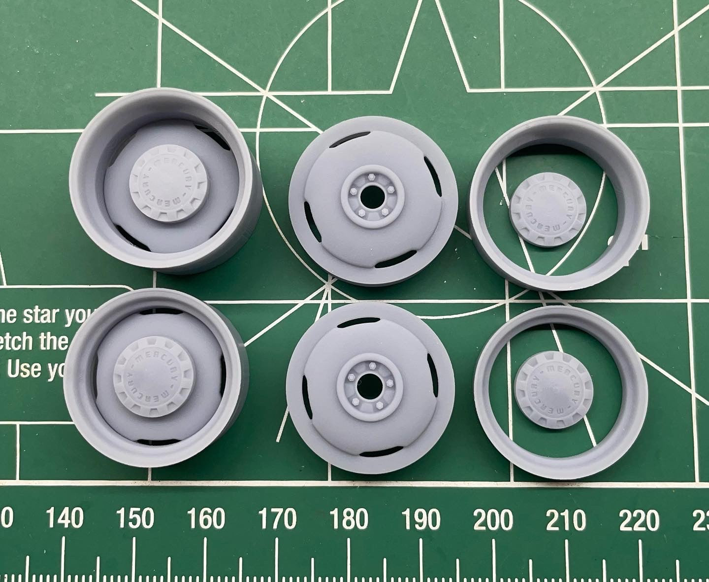 Mercury M100 Restomod 21/22" Staggered